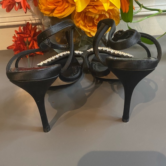 Manolo Blahnik Crystal Embellished Sandals - Picture 4 of 7